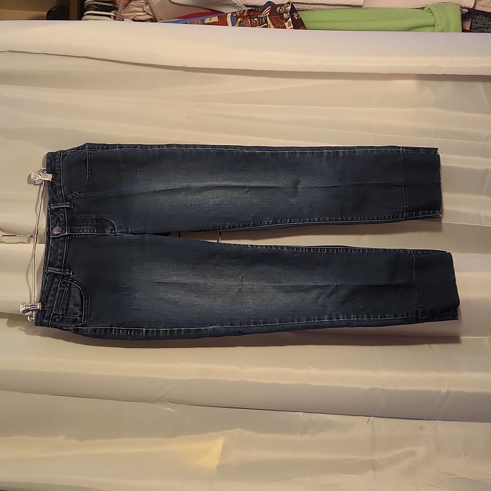 Elle size 4 Women's dark blue cropped blue jeans